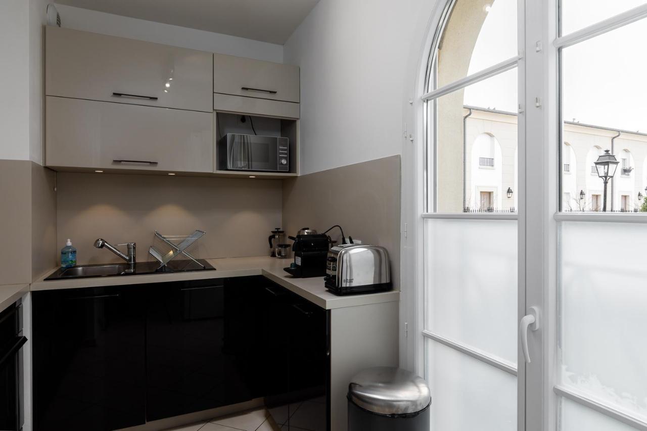 Apartment 2 Bedroomed Near Disneyland Paris With Garden Parking At Serris Exterior photo