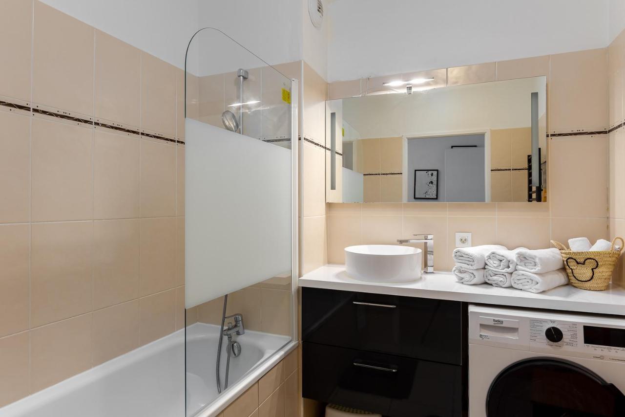 Apartment 2 Bedroomed Near Disneyland Paris With Garden Parking At Serris Exterior photo